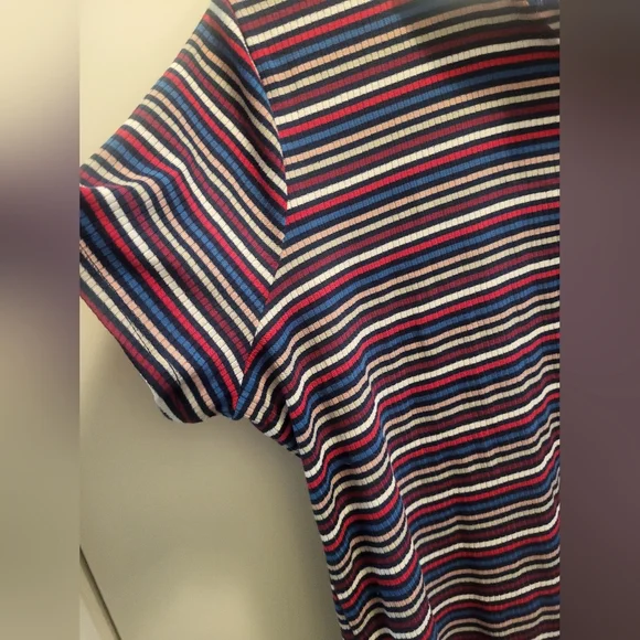 Button down blouse 👚 - Picture 4 of 4